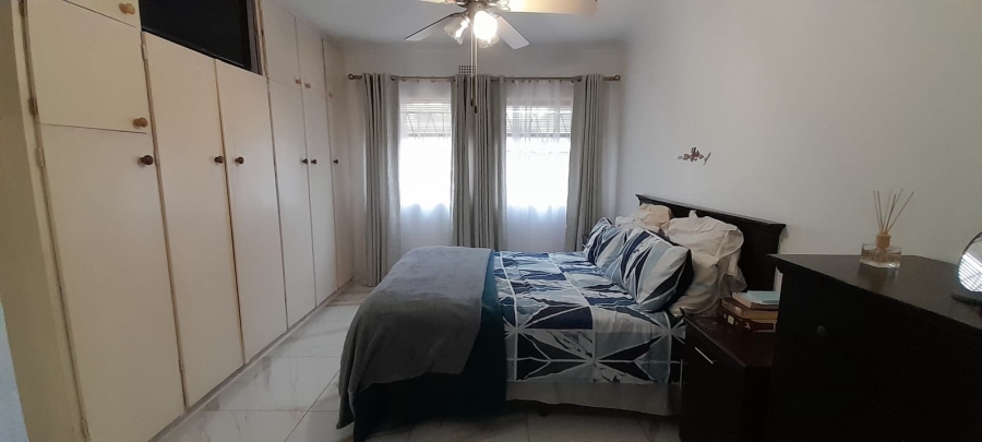 4 Bedroom Property for Sale in Gordon Strand Estate Western Cape